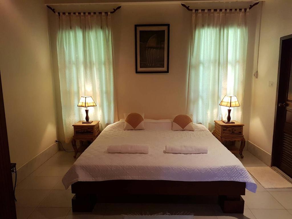 Villa Thakhek Esterno foto