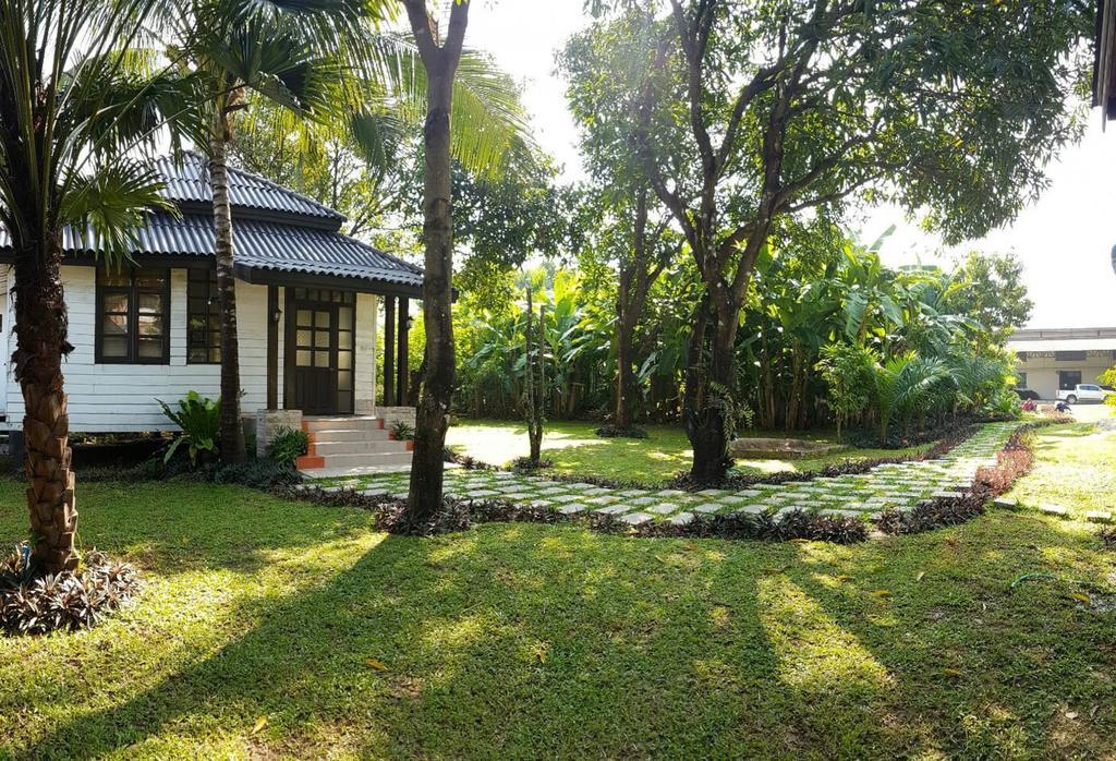 Villa Thakhek Esterno foto